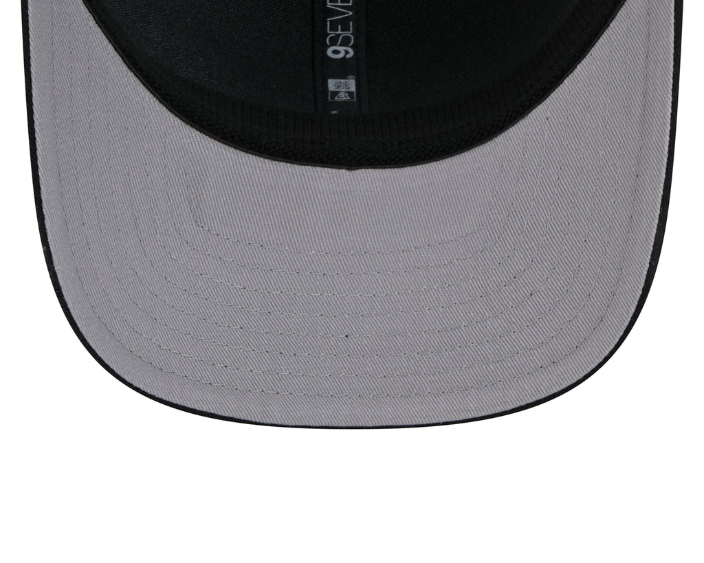 Vancouver Canucks NHL New Era Men Black 9Seventy Trucker Snapback Hat product image 7, provided for visual reference and