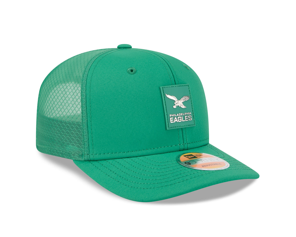 Philadelphia Eagles NFL New Era Men Green 9Seventy 2025 Sideline Hot Weather Trucker Snapback product image 6, provided for