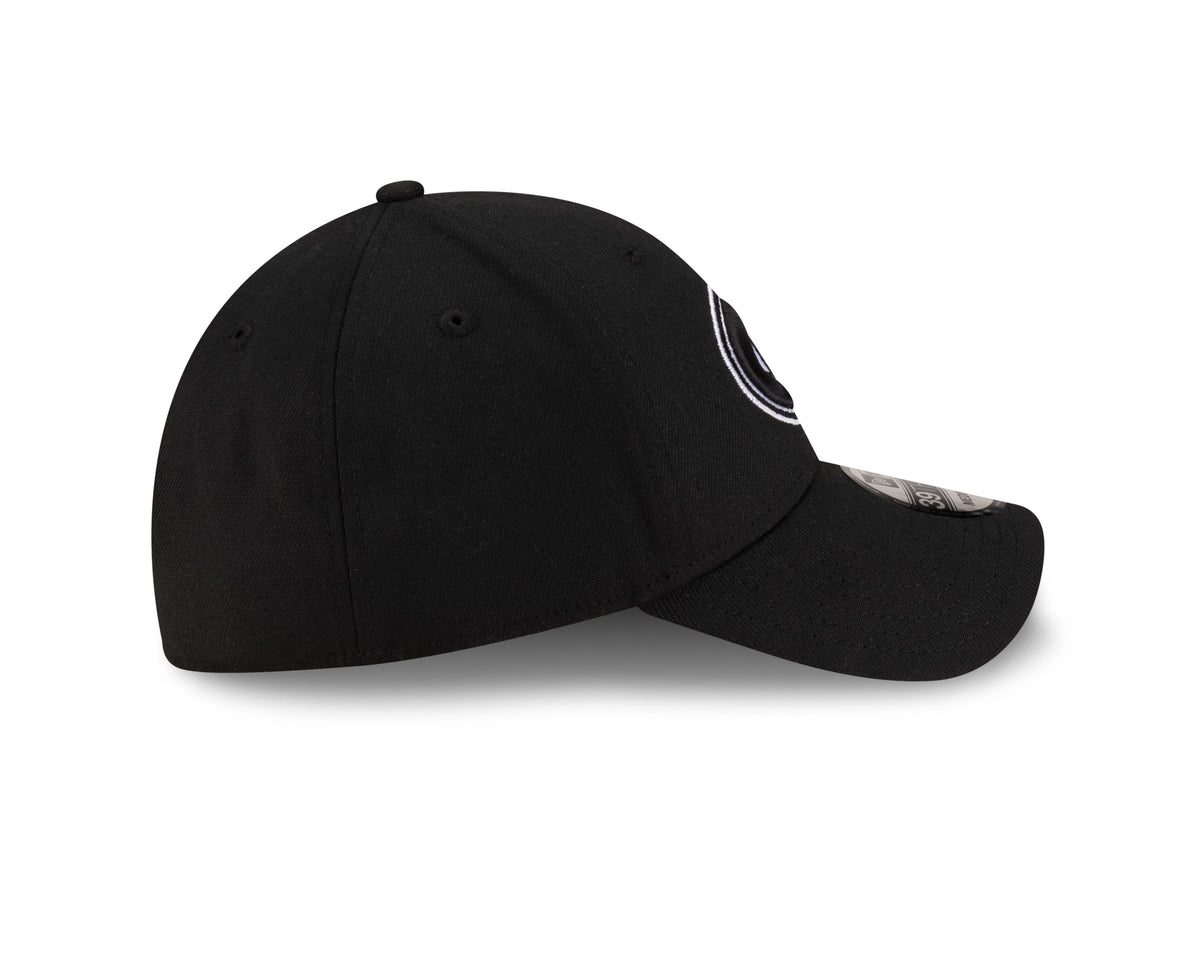 Montreal Canadiens NHL New Era Men Black/White 39Thirty Team Classic Stretch Fit Hat product image 3, provided for visual