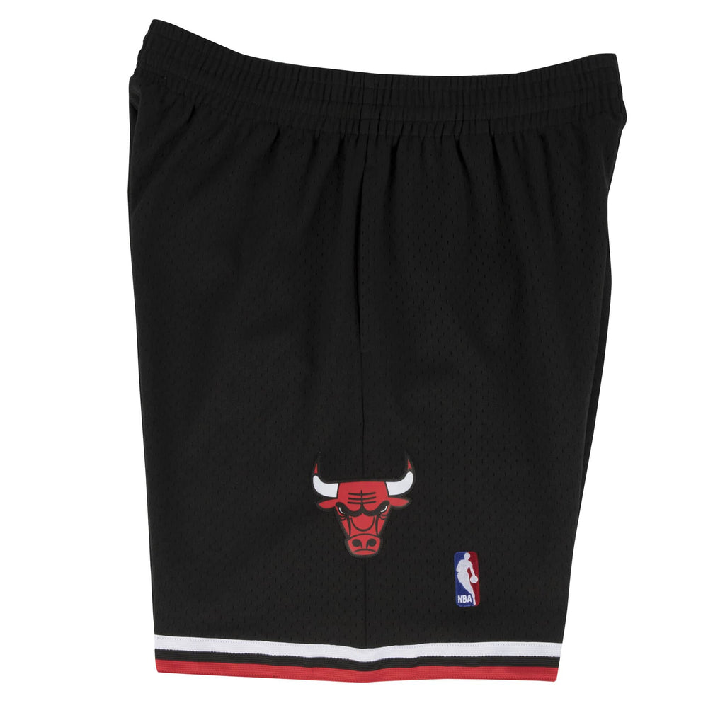 Chicago Bulls NBA Mitchell & Ness Men Black 1997-98 Hardwood Classics Swingman Shorts product image 3, provided for visual