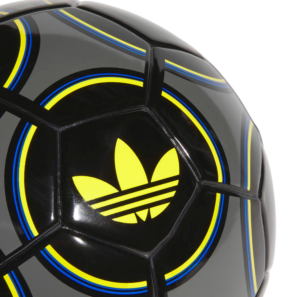 Manchester United EPL Adidas Black 2025 Mini Third Soccer Ball product image 4, provided for visual reference and product