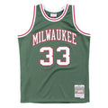 Kareem Abdul-Jabbar Milwaukee Bucks NBA Mitchell & Ness Men Green 1970-71 Hardwood Classics Swingman Jersey product image 1,