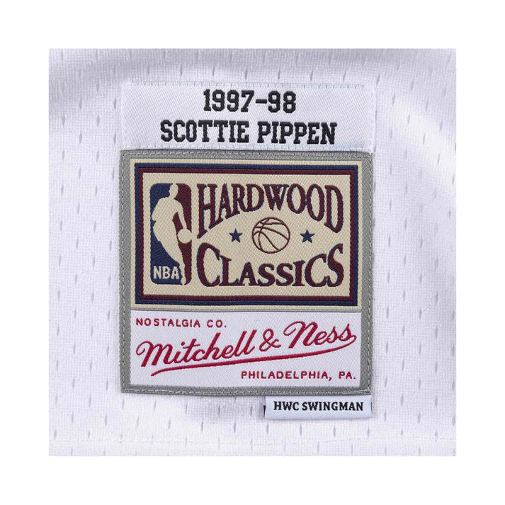Scottie Pippen Chicago Bulls NBA Mitchell & Ness Men White 1997-98 Hardwood Classics Swingman Jersey product image 4,