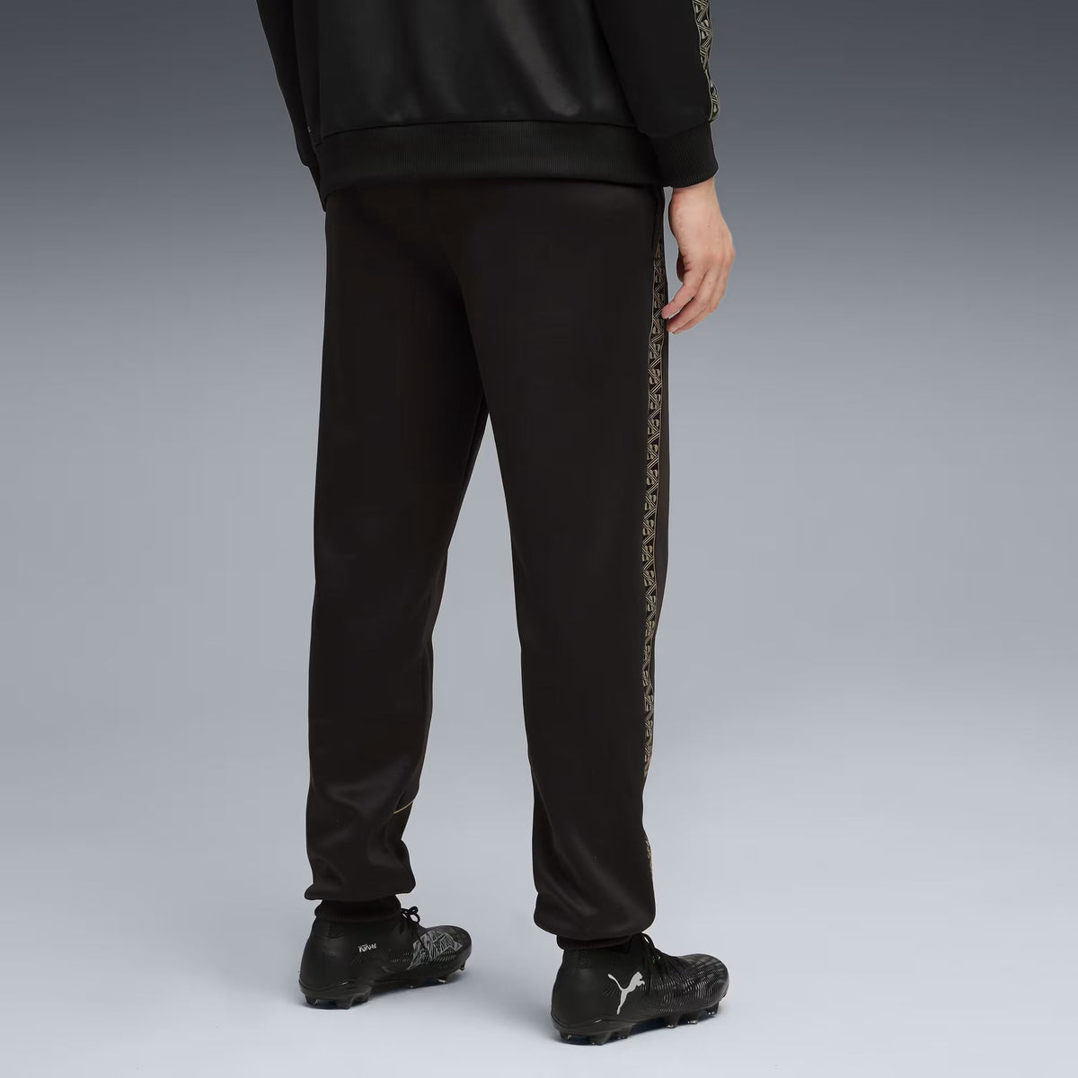 Portugal National Team FIFA Puma Men Black 2025/26 Special Edition Eusébio King Pre-match Pants product image 5, provided