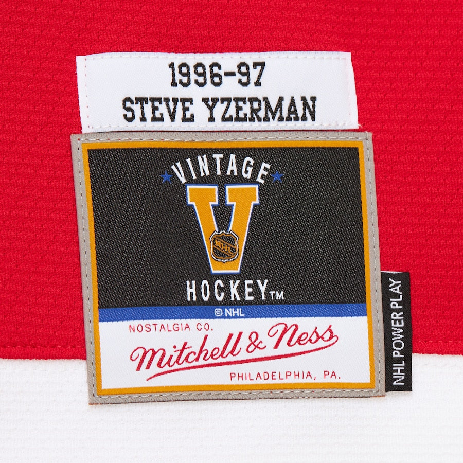 Steve Yzerman Detroit Red Wings NHL Mitchell & Ness Men Red 1996 Power Play Authentic Jersey product image 6, provided for