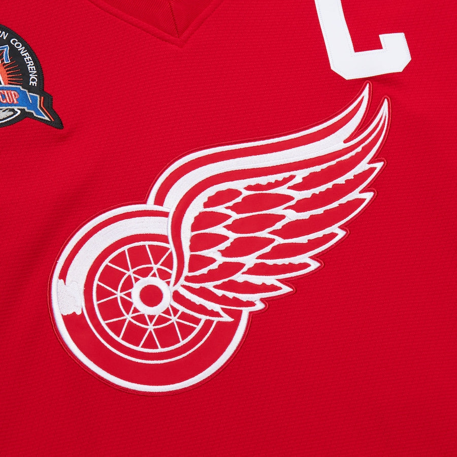 Steve Yzerman Detroit Red Wings NHL Mitchell & Ness Men Red 1996 Power Play Authentic Jersey product image 3, provided for