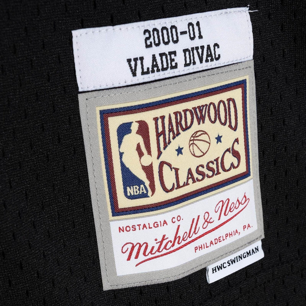Vlade Divac Sacramento Kings NBA Mitchell & Ness Men Black 2000-01 Hardwood Classics Swingman Jersey product image 4,