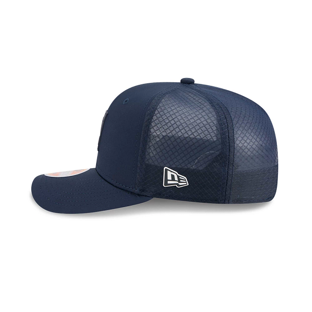 Chicago Bears NFL New Era Men Navy 9Seventy 2025 Sideline Hot Weather Trucker Snapback product image 7, provided for visual