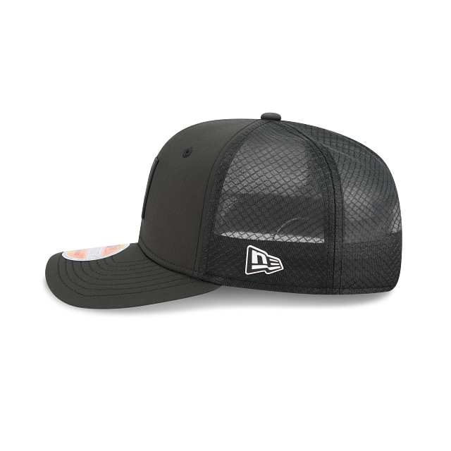 Las Vegas Raiders NFL New Era Men Black 9Seventy 2025 Sideline Hot Weather Trucker Snapback product image 5, provided for
