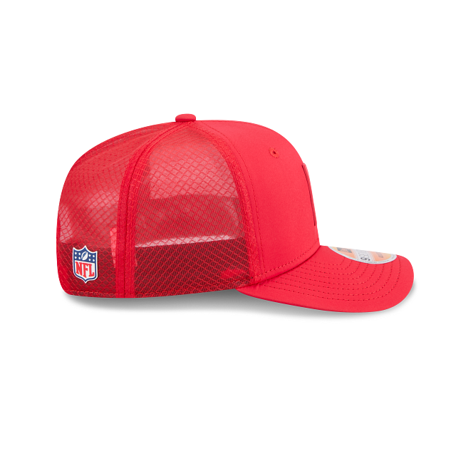 Kansas City Chiefs NFL New Era Men Red 9Seventy 2025 Sideline Hot Weather Trucker Snapback product image 6, provided for