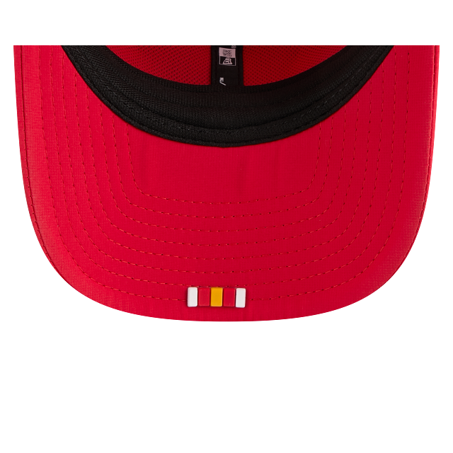 Kansas City Chiefs NFL New Era Men Red 9Seventy 2025 Sideline Hot Weather Trucker Snapback product image 7, provided for