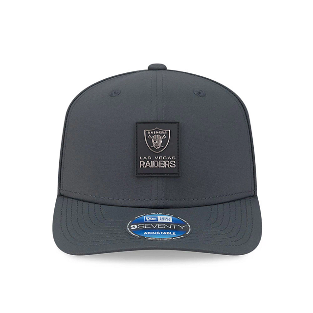 Las Vegas Raiders NFL New Era Men Charcoal 9Seventy 2025 Sideline Stretch Snapback product image 3, provided for visual
