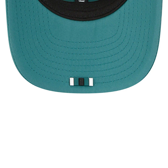 Philadelphia Eagles NFL New Era Men Midnight Green 9Seventy 2025 Sideline Hot Weather Trucker Snapback product image 3,
