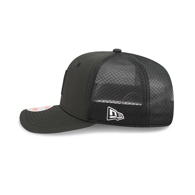 New York Jets NFL New Era Men Charcoal 9Seventy 2025 Sideline Hot Weather Trucker Snapback product image 5, provided for