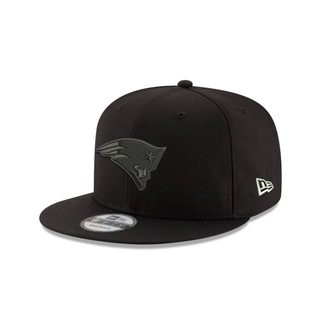 New England Patriots NFL New Era Men Black on Black 9Fifty Basic Snapback product image 1, provided for visual reference and