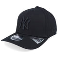 New York Yankees MLB New Era Men Black On Black 9Seventy Snapback Hat product image 1, provided for visual reference and