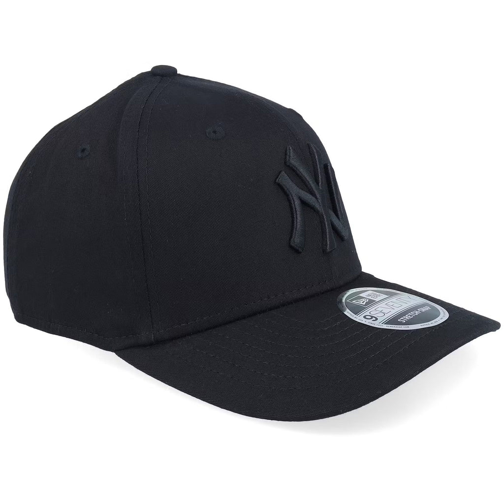 New York Yankees MLB New Era Men Black On Black 9Seventy Snapback Hat product image 2, provided for visual reference and