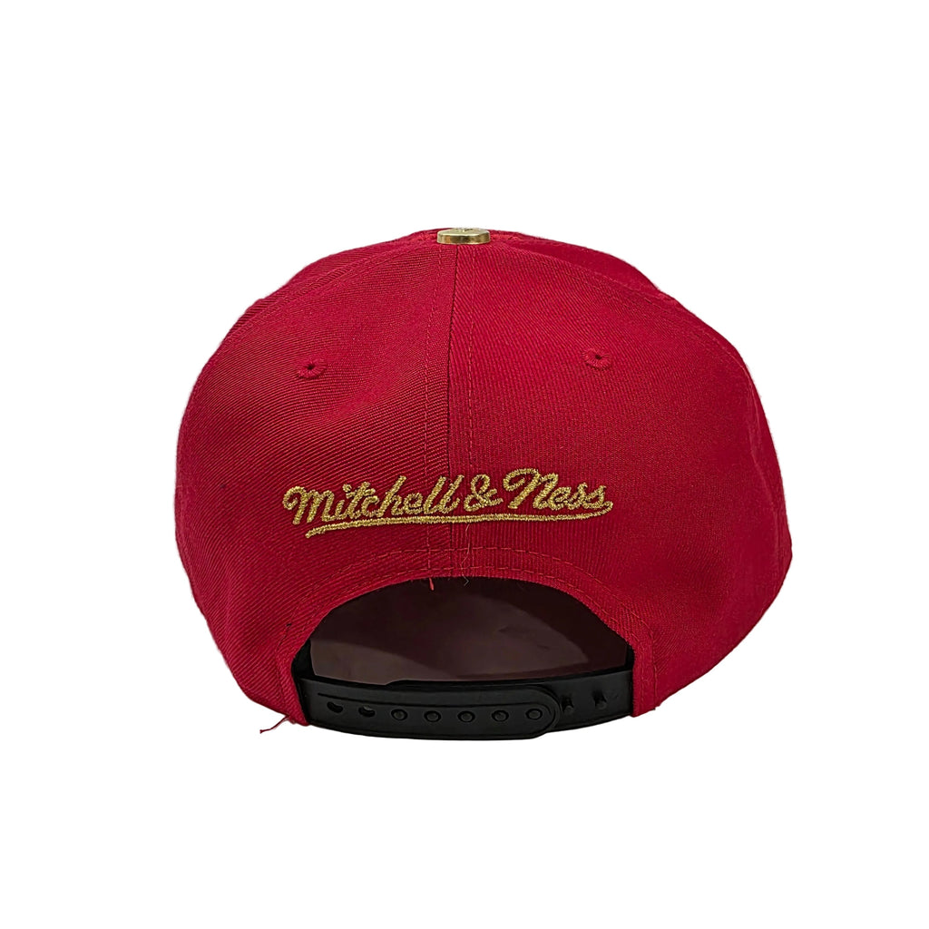 Hockey Canada IIHF Mitchell & Ness Men Red/Black Leaves Front Pro Crown Snapback product image 2, provided for visual
